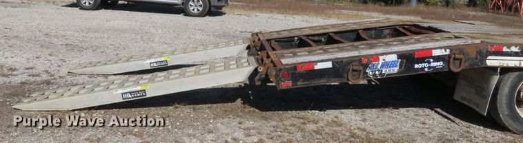 image for item FB9862 2014 Eager Beaver 20XPT  equipment trailer