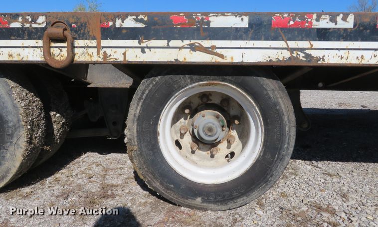 image for item FB9862 2014 Eager Beaver 20XPT  equipment trailer
