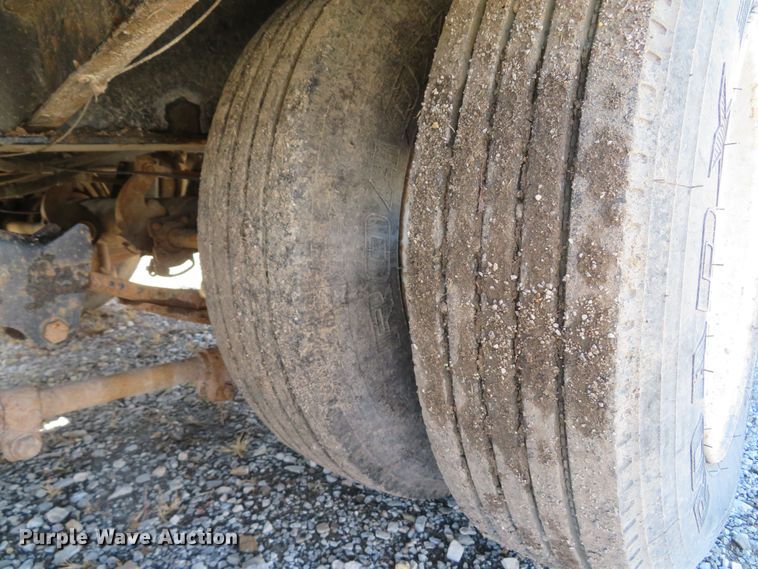 image for item FB9862 2014 Eager Beaver 20XPT  equipment trailer