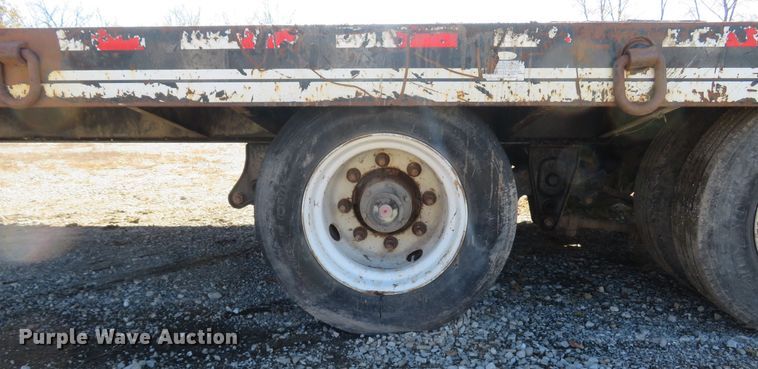 image for item FB9862 2014 Eager Beaver 20XPT  equipment trailer