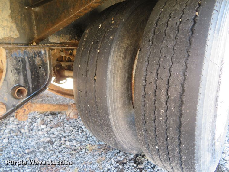 image for item FB9862 2014 Eager Beaver 20XPT  equipment trailer