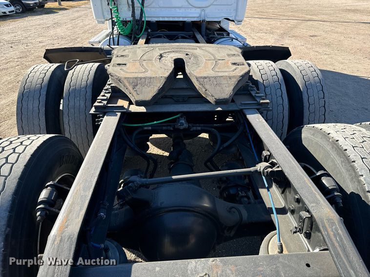 image for item GG9918 2015 Freightliner Cascadia  semi truck