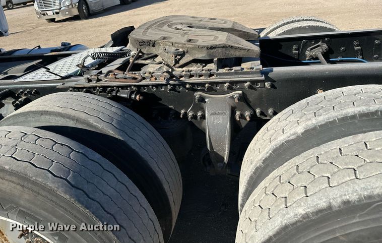 image for item GG9918 2015 Freightliner Cascadia  semi truck