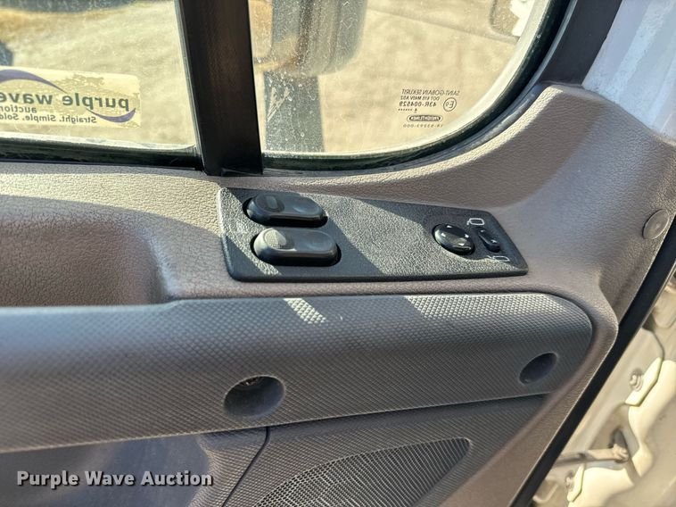 image for item GG9918 2015 Freightliner Cascadia  semi truck