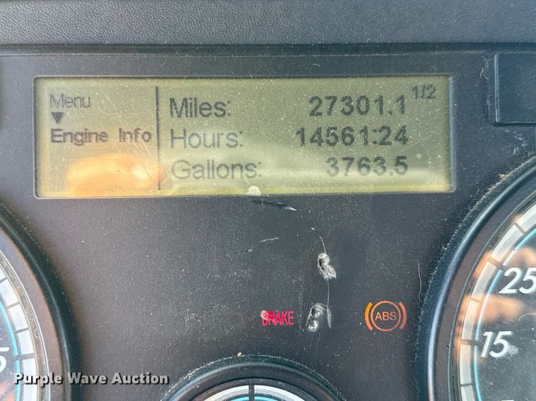 image for item GG9919 2015 Freightliner Cascadia  semi truck