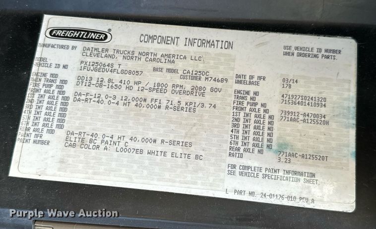 image for item GG9919 2015 Freightliner Cascadia  semi truck