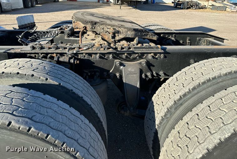 image for item GG9920 2015 Freightliner Cascadia 125 semi truck