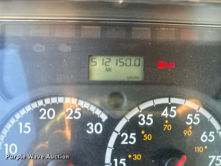 image for item GG9920 2015 Freightliner Cascadia 125 semi truck