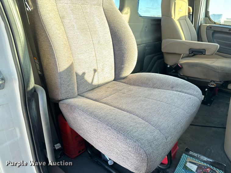 image for item GG9920 2015 Freightliner Cascadia 125 semi truck