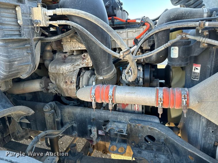 image for item GG9920 2015 Freightliner Cascadia 125 semi truck