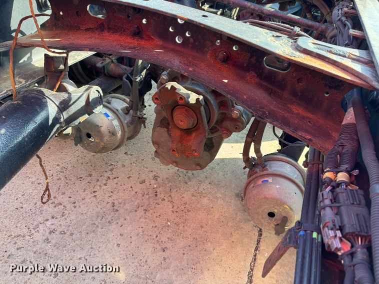 image for item GQ9223 2016 Freightliner Cascadia 125  semi truck