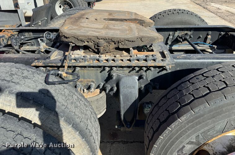 image for item GQ9223 2016 Freightliner Cascadia 125  semi truck