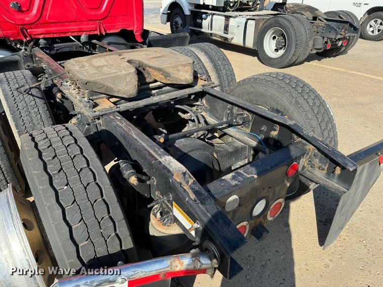 image for item GQ9223 2016 Freightliner Cascadia 125  semi truck