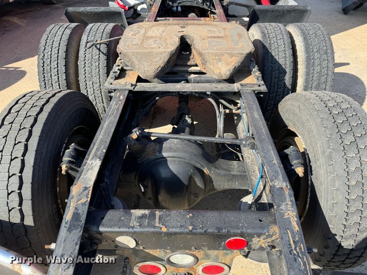 image for item GQ9223 2016 Freightliner Cascadia 125  semi truck