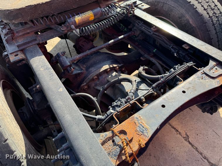 image for item GQ9223 2016 Freightliner Cascadia 125  semi truck