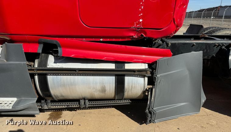 image for item GQ9223 2016 Freightliner Cascadia 125  semi truck