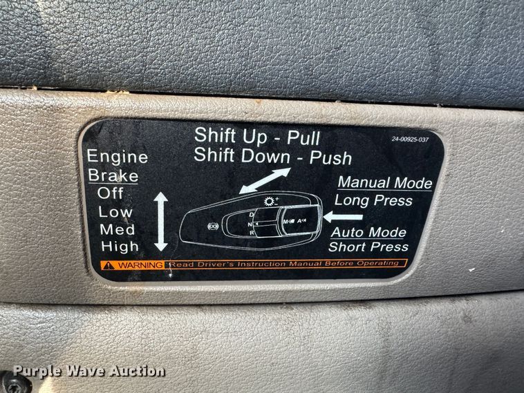 image for item GQ9223 2016 Freightliner Cascadia 125  semi truck