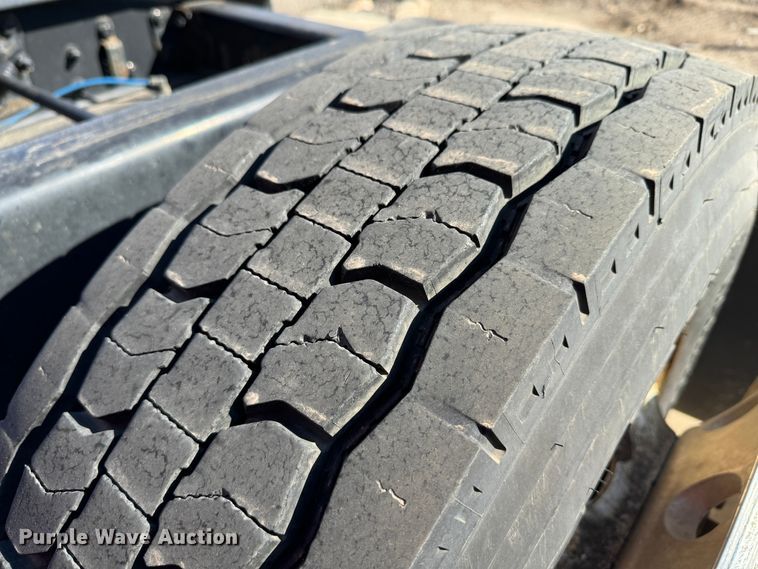 image for item GQ9223 2016 Freightliner Cascadia 125  semi truck