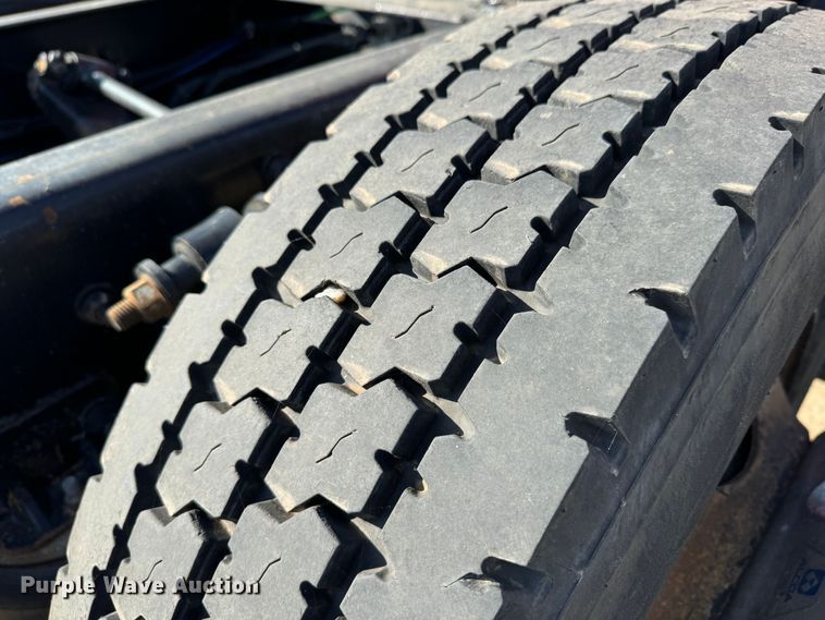 image for item GQ9223 2016 Freightliner Cascadia 125  semi truck