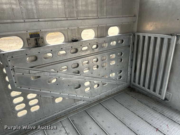 image for item IU9184 2010 Wilson PSDCL-406  livestock trailer