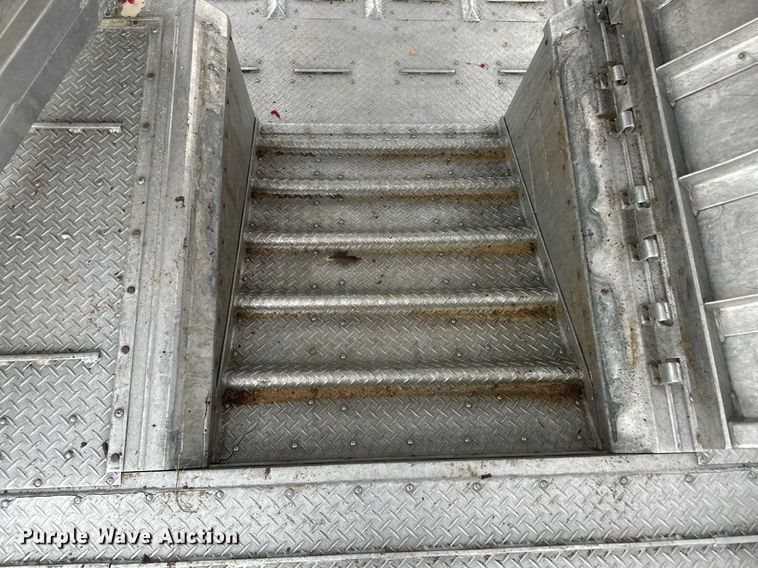 image for item IU9184 2010 Wilson PSDCL-406  livestock trailer