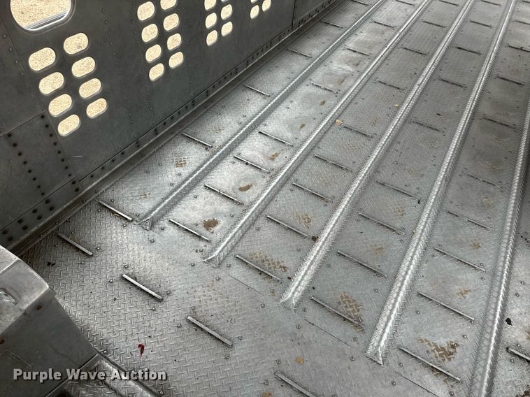 image for item IU9184 2010 Wilson PSDCL-406  livestock trailer