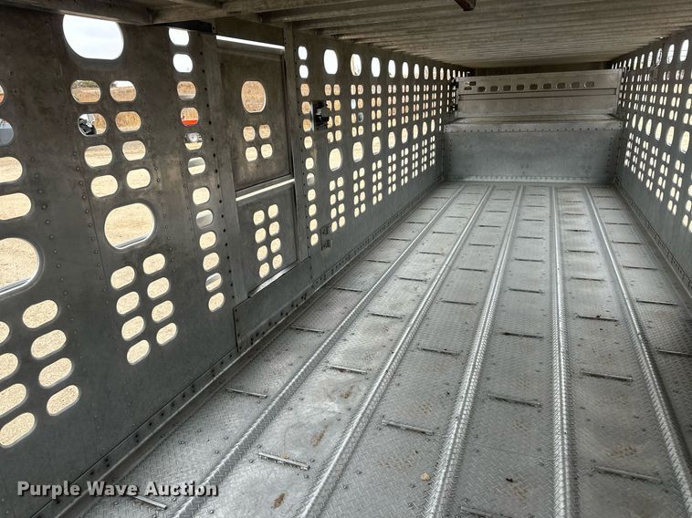 image for item IU9184 2010 Wilson PSDCL-406  livestock trailer