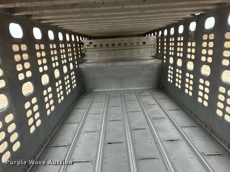 image for item IU9184 2010 Wilson PSDCL-406  livestock trailer