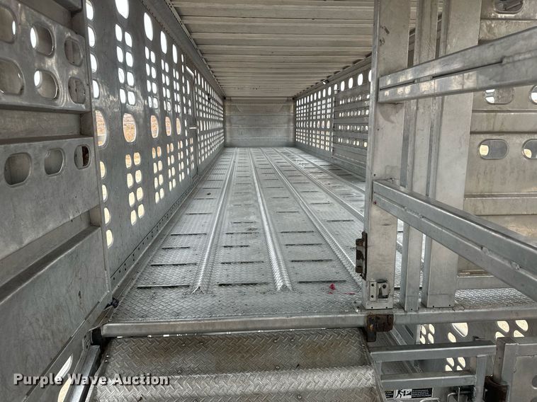 image for item IU9184 2010 Wilson PSDCL-406  livestock trailer