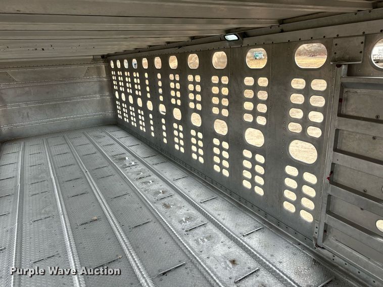 image for item IU9184 2010 Wilson PSDCL-406  livestock trailer