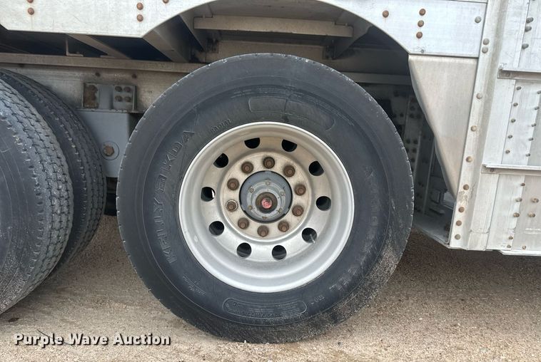 image for item IU9184 2010 Wilson PSDCL-406  livestock trailer