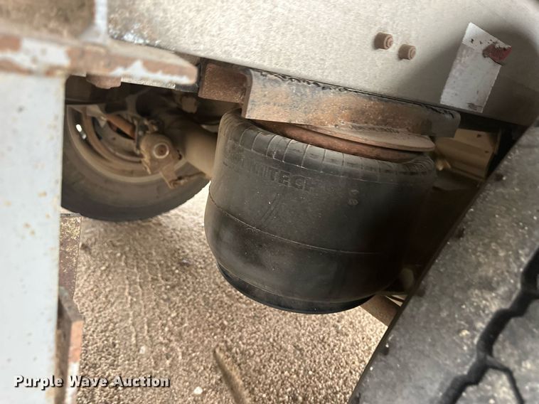 image for item IU9184 2010 Wilson PSDCL-406  livestock trailer