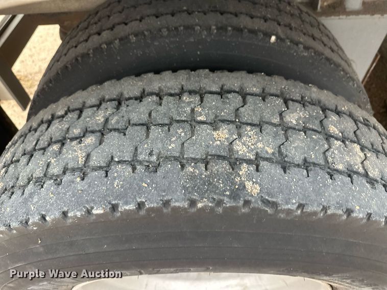 image for item IU9184 2010 Wilson PSDCL-406  livestock trailer