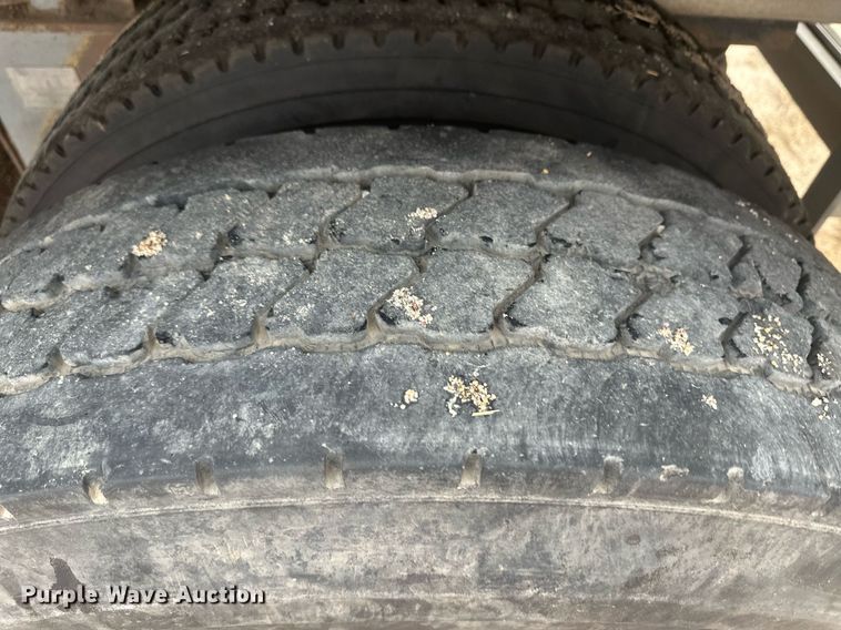 image for item IU9184 2010 Wilson PSDCL-406  livestock trailer