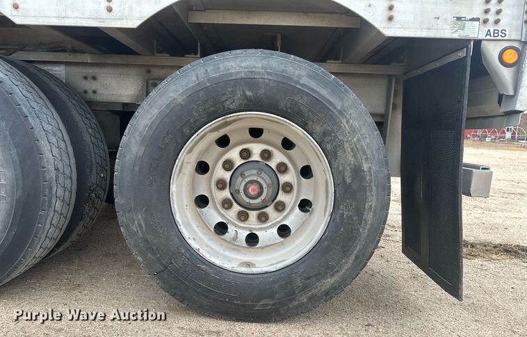 image for item IU9184 2010 Wilson PSDCL-406  livestock trailer