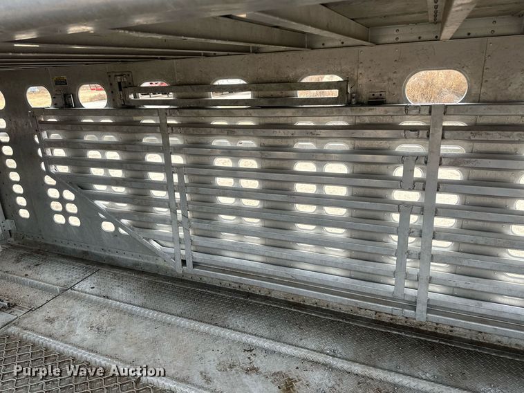 image for item IU9185 2010 Wilson PSDCL-406  livestock trailer