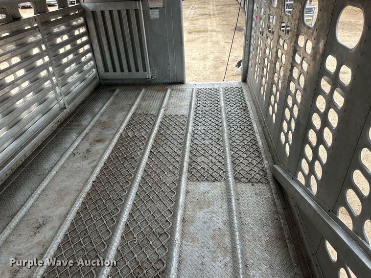 image for item IU9185 2010 Wilson PSDCL-406  livestock trailer