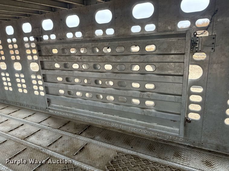 image for item IU9185 2010 Wilson PSDCL-406  livestock trailer