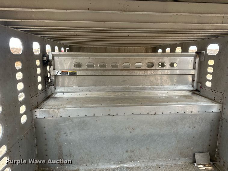 image for item IU9185 2010 Wilson PSDCL-406  livestock trailer
