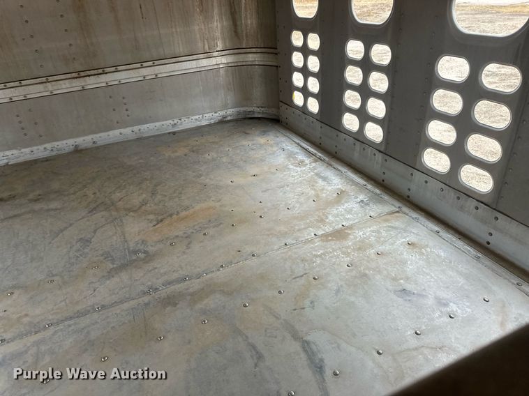 image for item IU9185 2010 Wilson PSDCL-406  livestock trailer