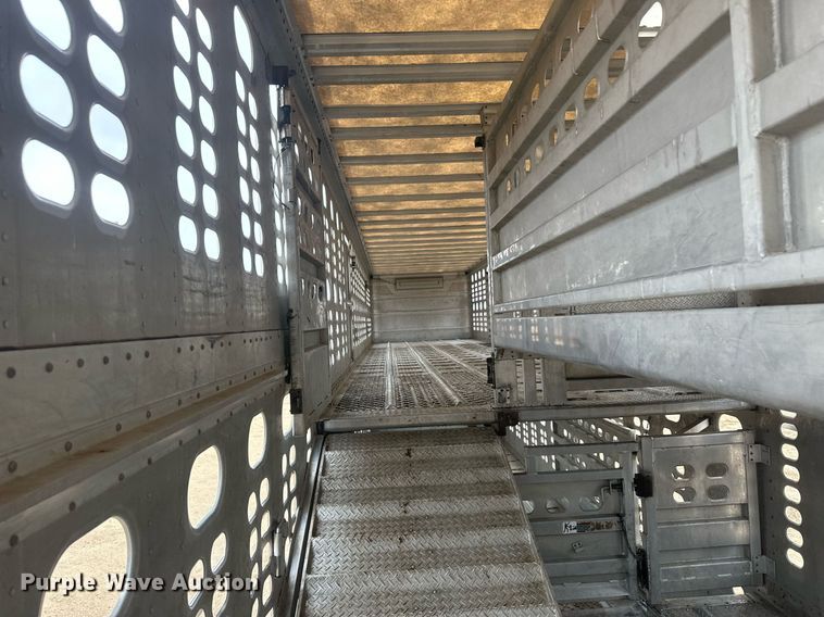 image for item IU9185 2010 Wilson PSDCL-406  livestock trailer