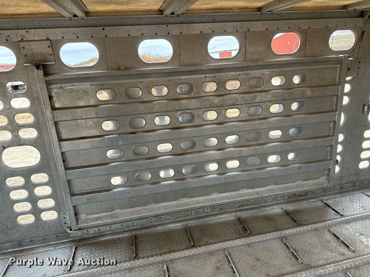 image for item IU9185 2010 Wilson PSDCL-406  livestock trailer