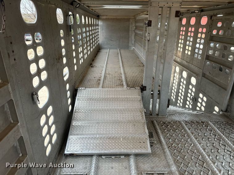 image for item IU9185 2010 Wilson PSDCL-406  livestock trailer