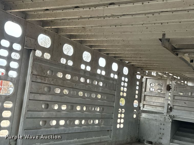 image for item IU9185 2010 Wilson PSDCL-406  livestock trailer