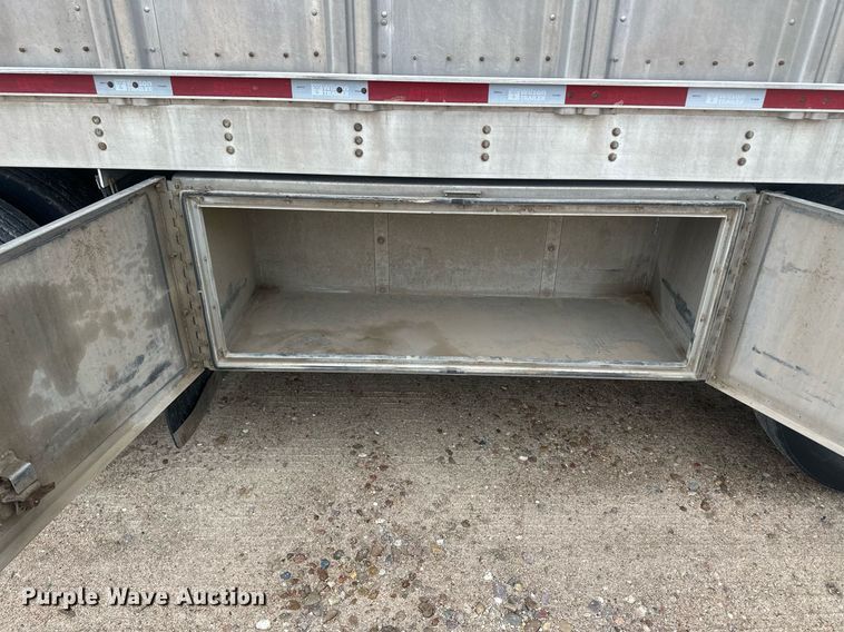 image for item IU9185 2010 Wilson PSDCL-406  livestock trailer