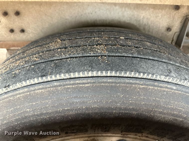 image for item IU9185 2010 Wilson PSDCL-406  livestock trailer