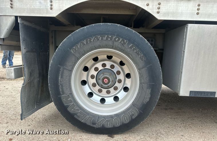 image for item IU9185 2010 Wilson PSDCL-406  livestock trailer