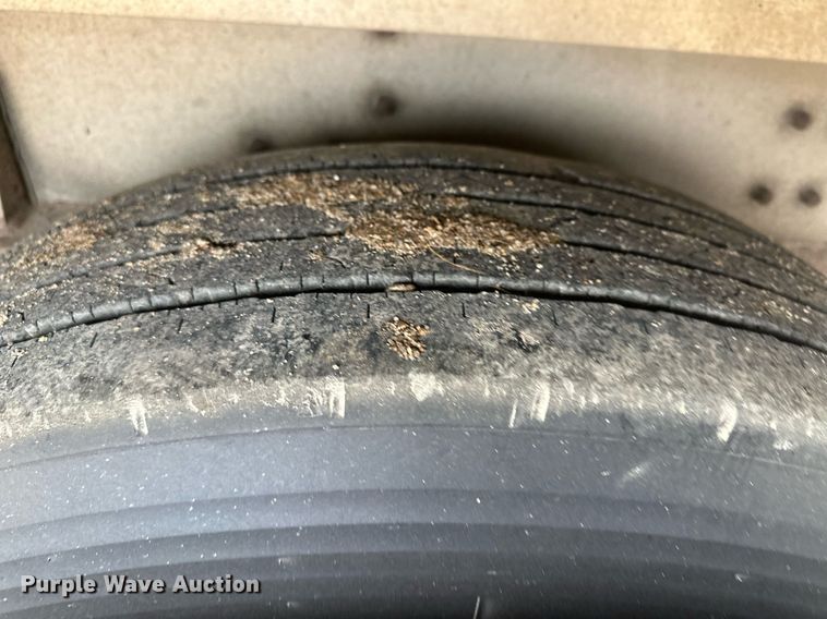 image for item IU9185 2010 Wilson PSDCL-406  livestock trailer