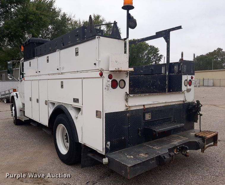 image for item KD9198 2000 Freightliner FL70  utility / service truck