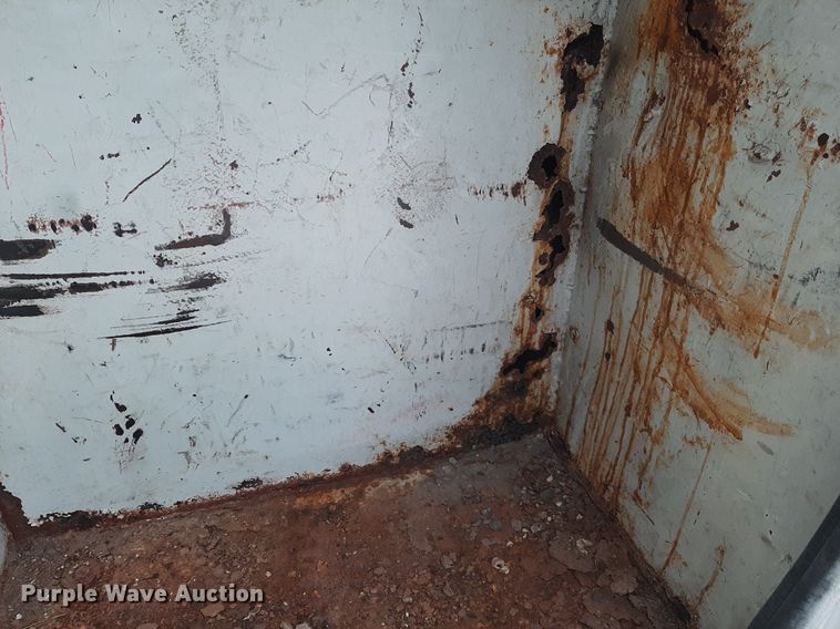 image for item KD9198 2000 Freightliner FL70  utility / service truck